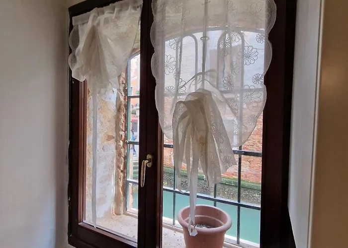 Canal Views Benátky