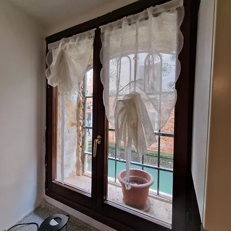 Canal Views البندقية